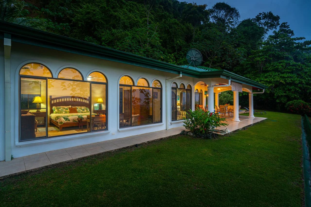 Casa Mono Titi: Front Ridge Ocean View – Tres Rios, Costa Rica - photo 41
