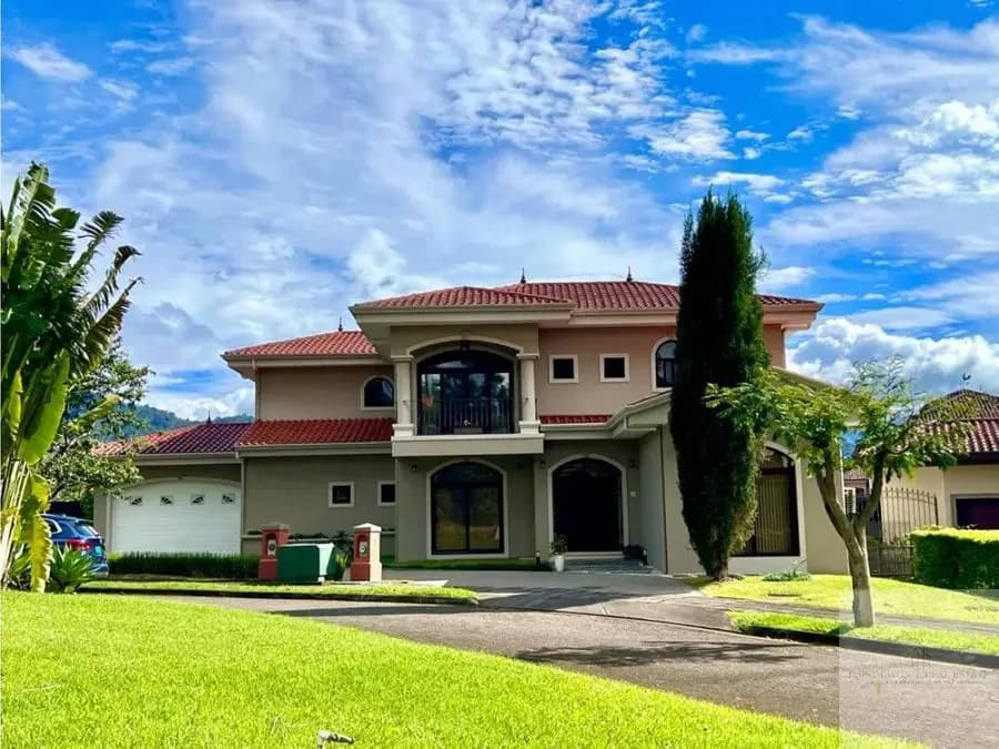 Beautiful Home in Colinas de Montealegre, Curridabat