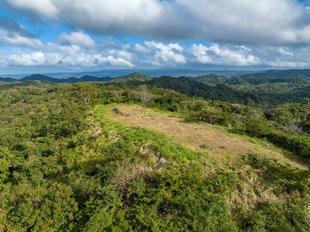 220 Acres Beachside Farm with Ocean View at Playa Junquillal in Guanacaste - photo 5