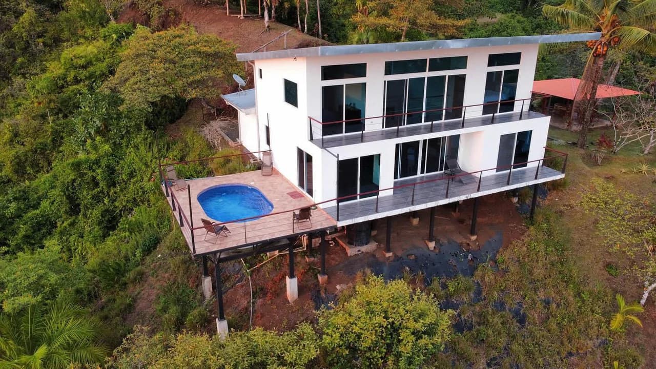 Casa Sol: Exceptionally Private Home with Panoramic Ocean, Mountain & Sunset Views - photo 35