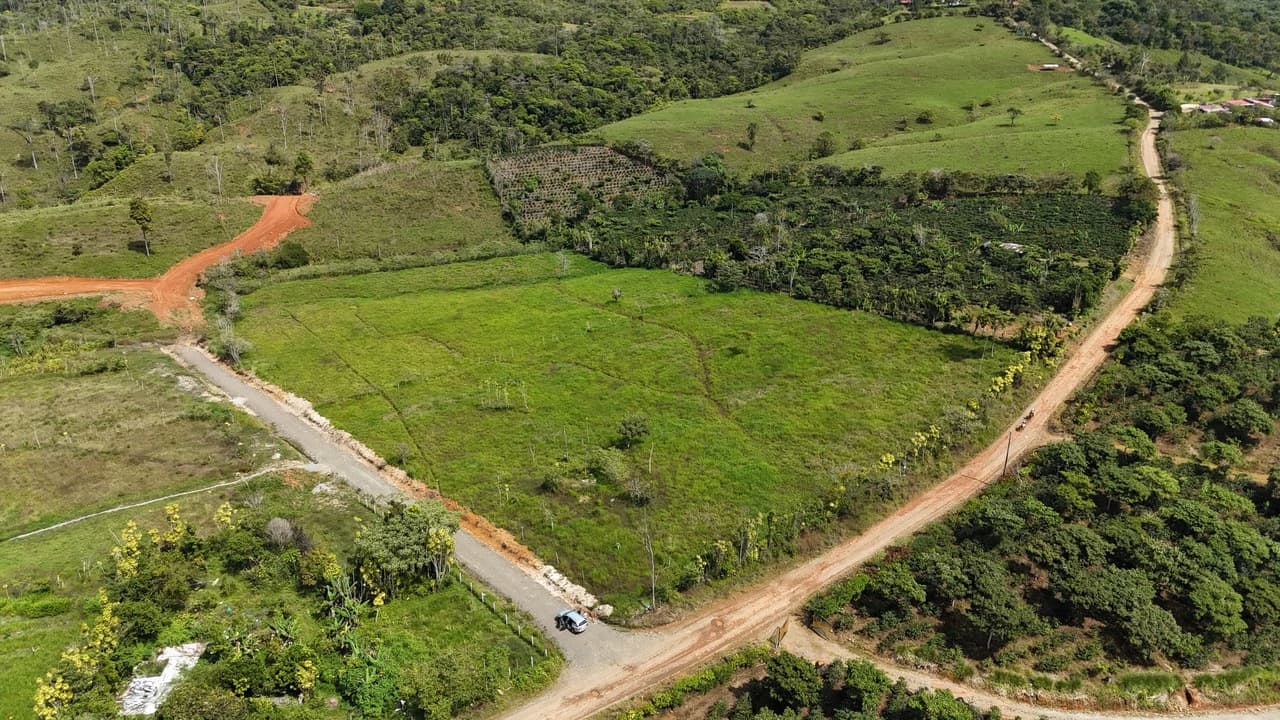 Countryside Home Construction Site For Sale in Santa Elena - photo 2