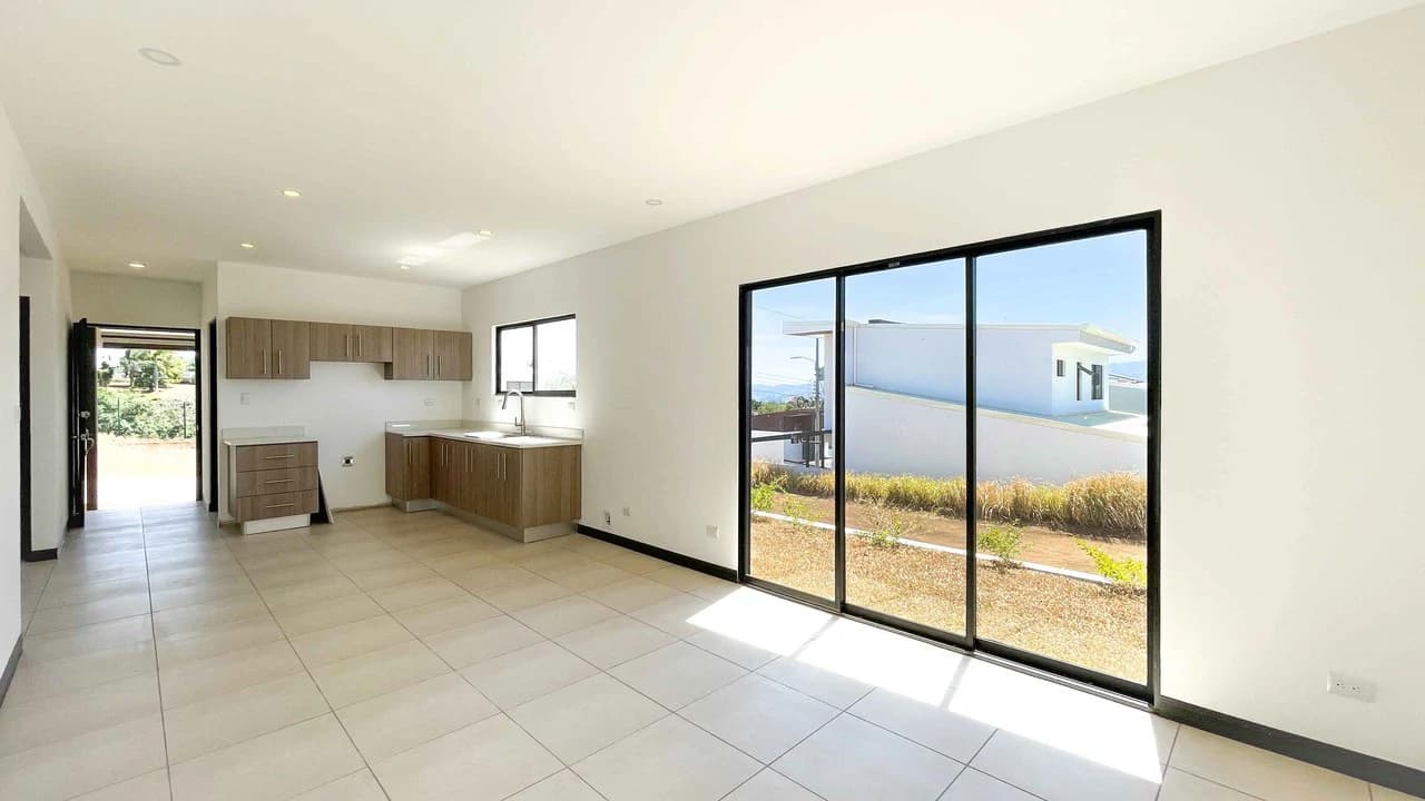 Charming New House for Sale in Gated Community - photo 5