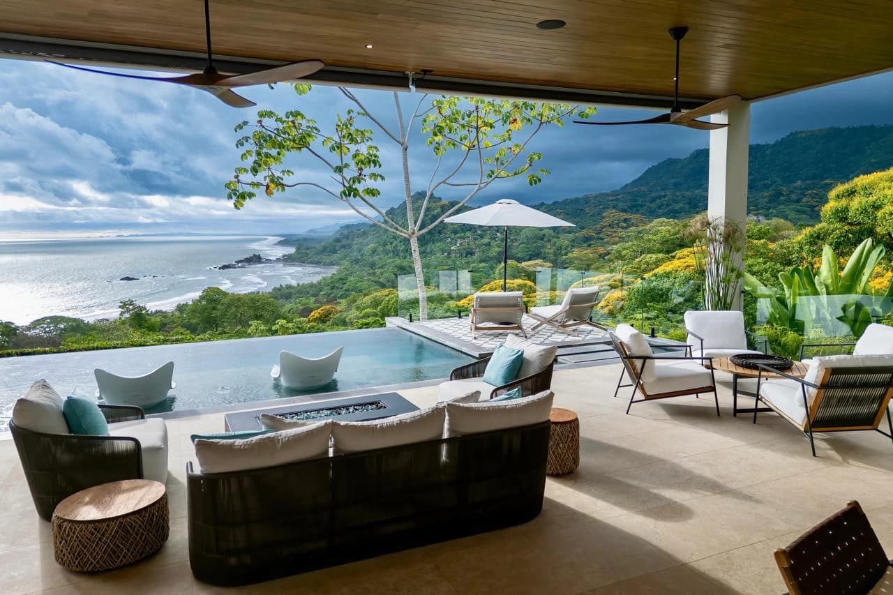 Luxurious 5 Bedroom Coastal Estate Dominical - photo 8