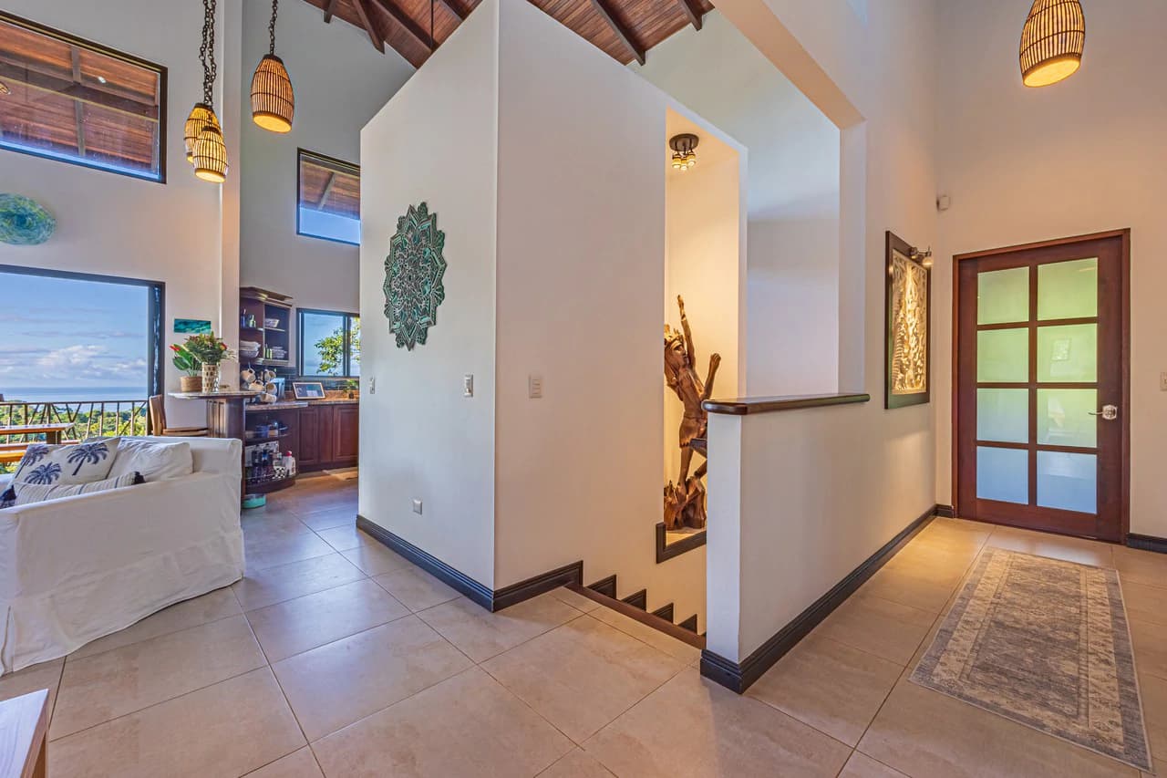 Luxurious Coastal Retreat with Ocean Views in Uvita, Costa Rica - photo 14
