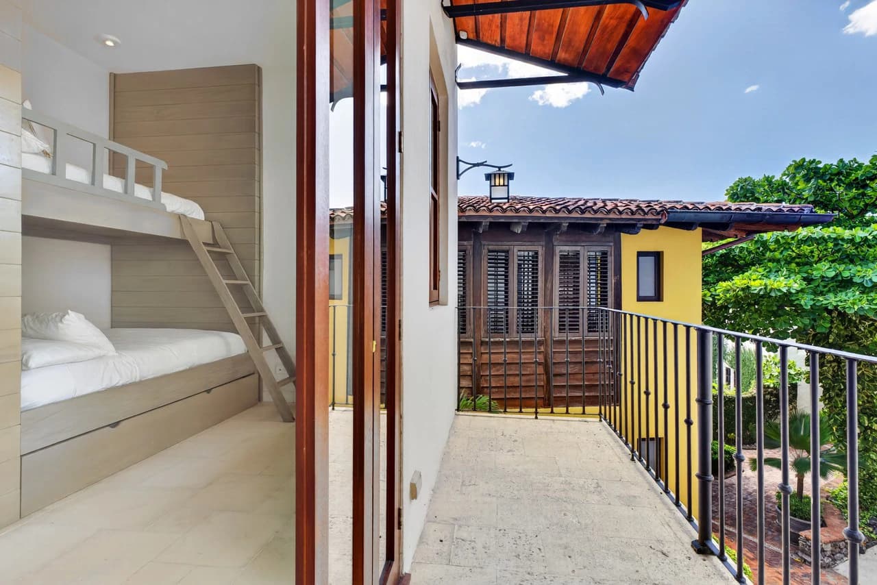 25 Paseo Del Mar: Best-Priced Beachfront Home in Las Catalinas - photo 40