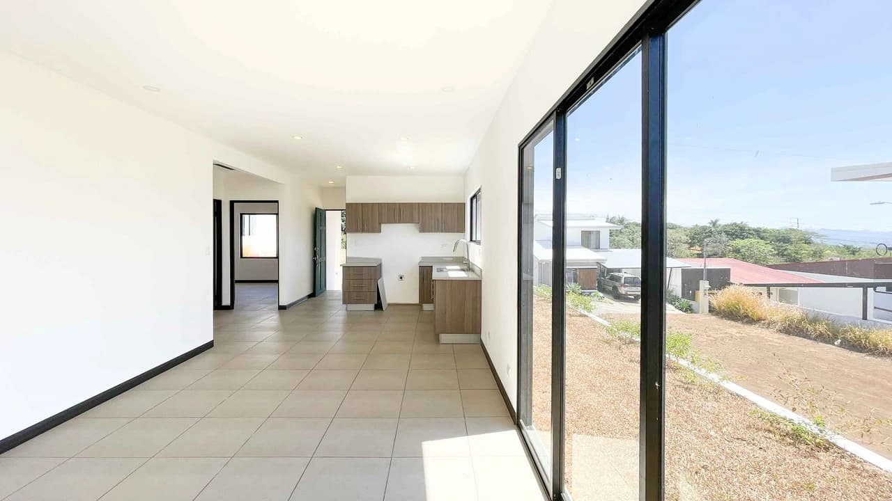 Charming New House for Sale in Gated Community - photo 2