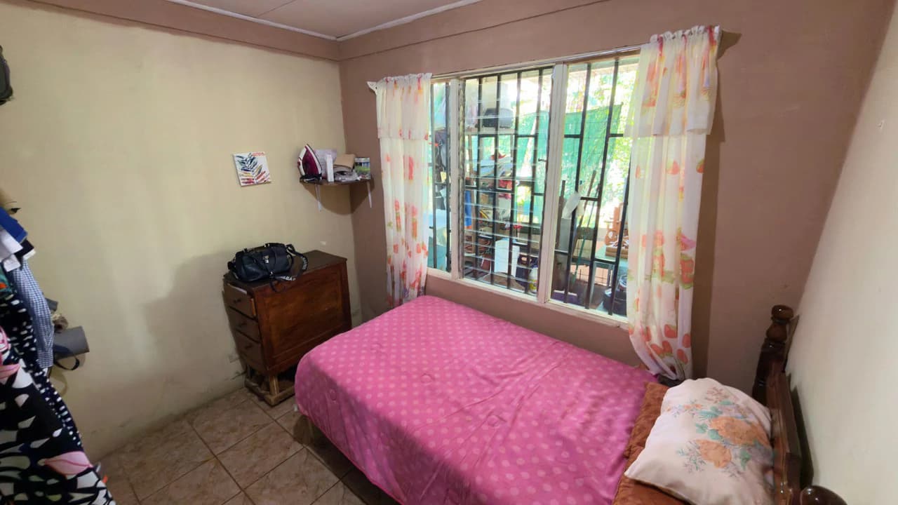 RURAL HOME IN PEACEFUL ENVIRONMENT AT PLAYA VERDE, SANTA ELENA 206 SQM LOT - photo 12