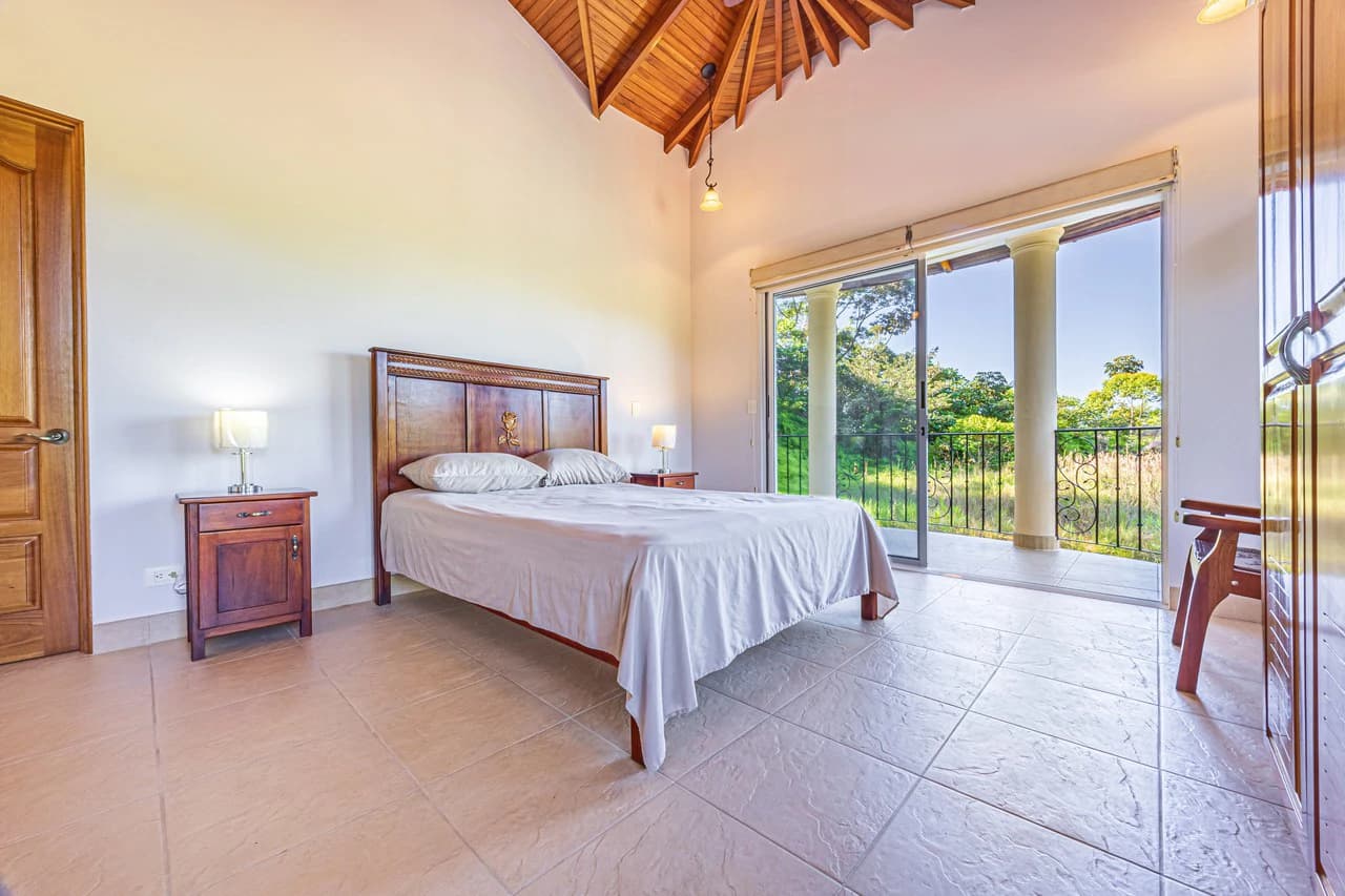Elegant 3 Bedroom + Office Jungle Home in Puesta Del Sol, Ojochal - photo 17