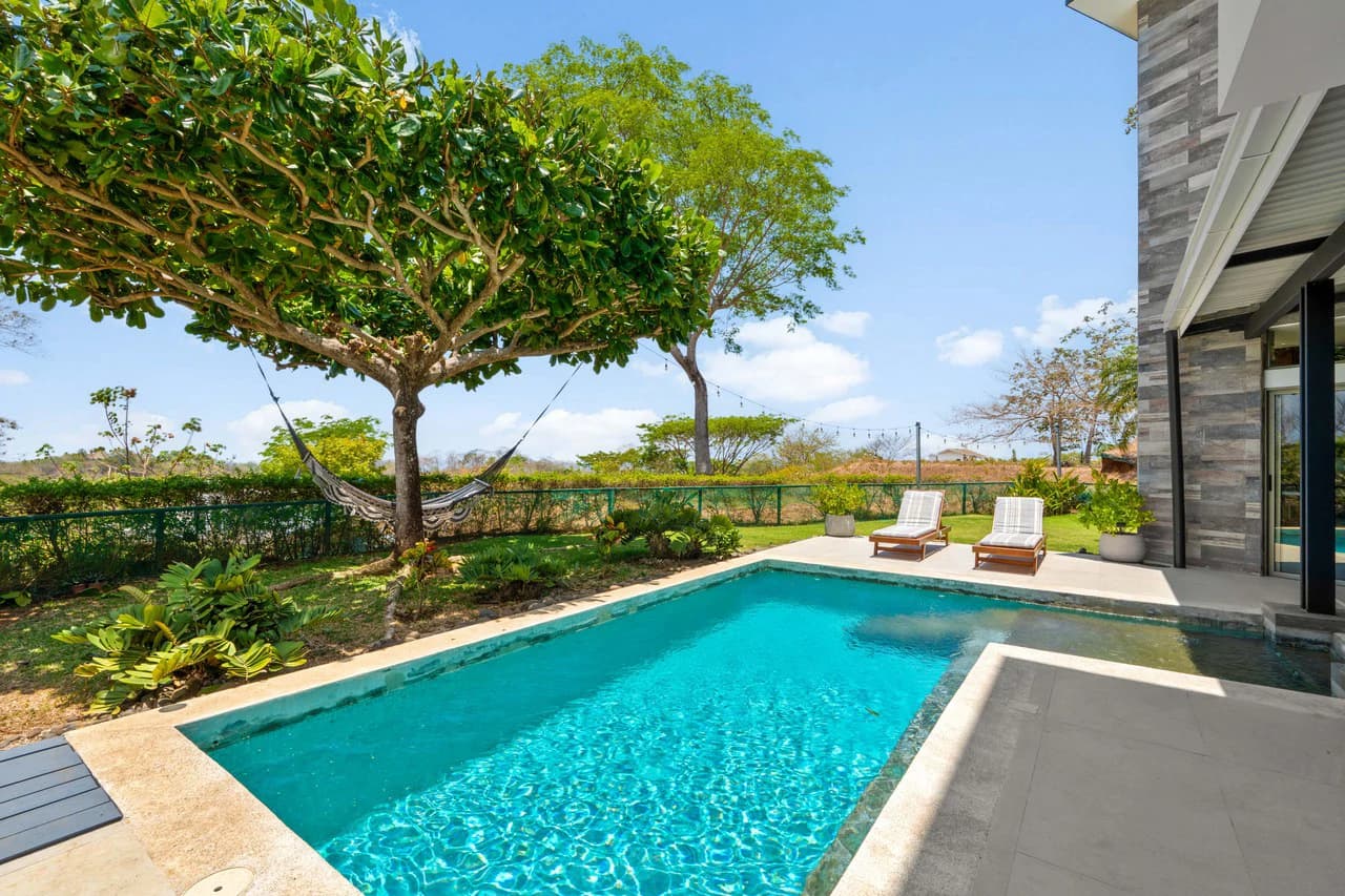 Casa Hijau: Modern Ocean-View Surf Home in Marbella - photo 15