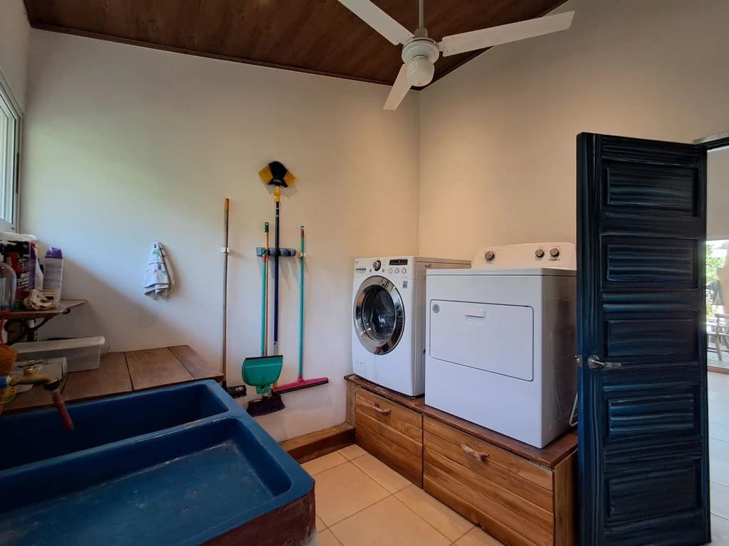 Casa de la Vida Loca: A Pura Vida Lifestyle with Income Potential - photo 17