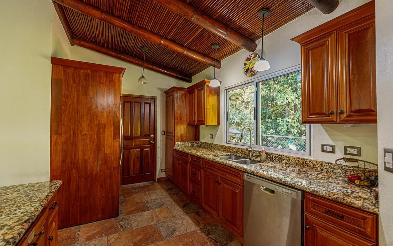 Whale's Tail Ocean View Estate with Extra Lot in Between Uvita and Dominical - photo 19