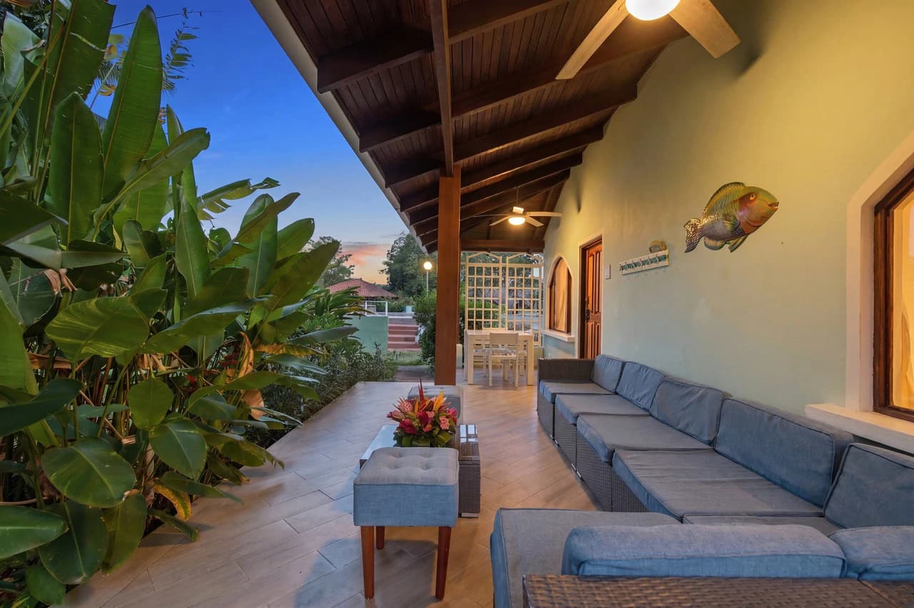 Casa Colibri Villaggio II – Unit 412B: Beautifully Remodeled Tropical Retreat in Potrero - photo 2