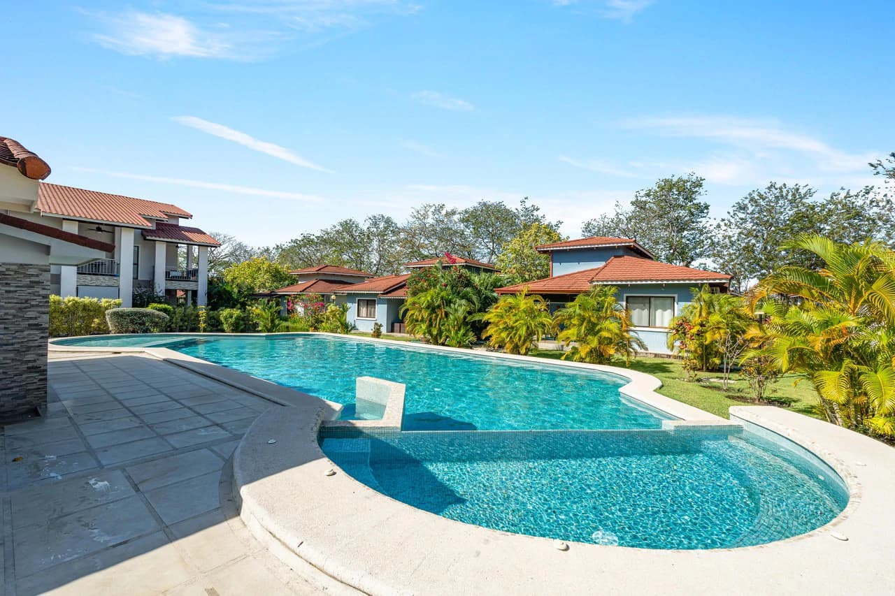 Condominio Villagio Parque del Lago Palma 21-1: New two bedroom condo plus mezanine - photo 21