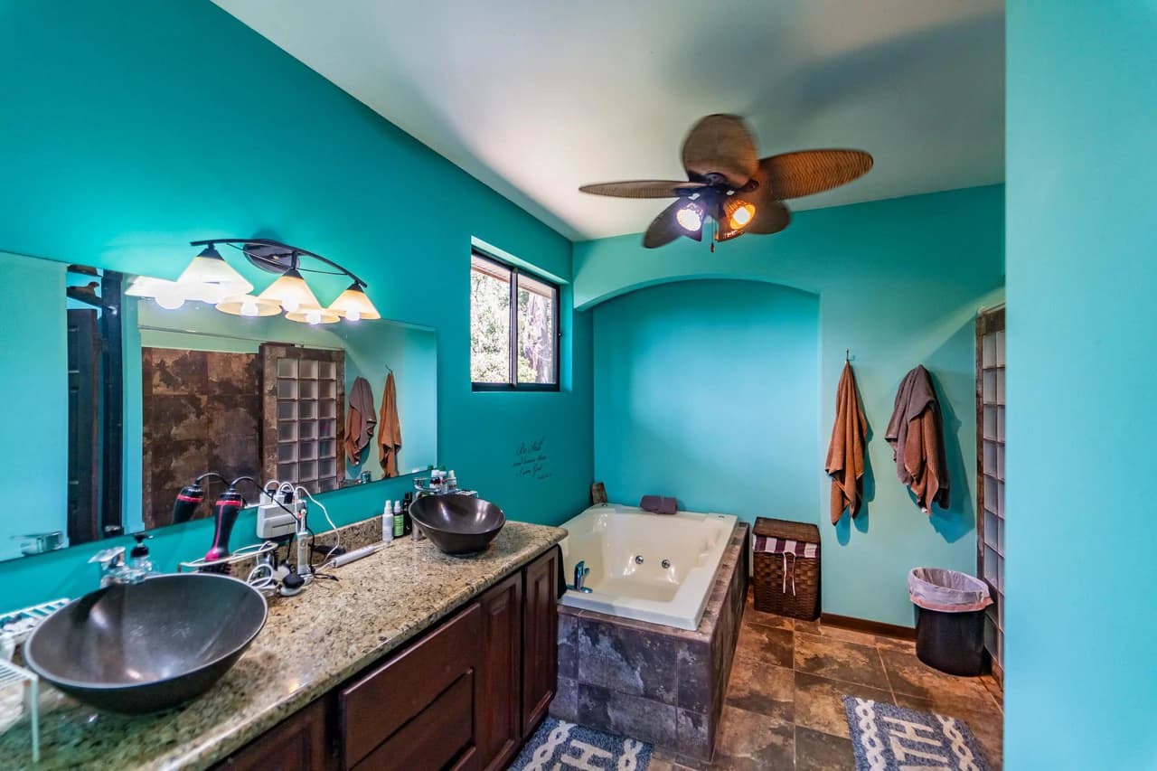 Casa Jardin: Ocean View SFH with Guest House and Extra Lot - photo 19