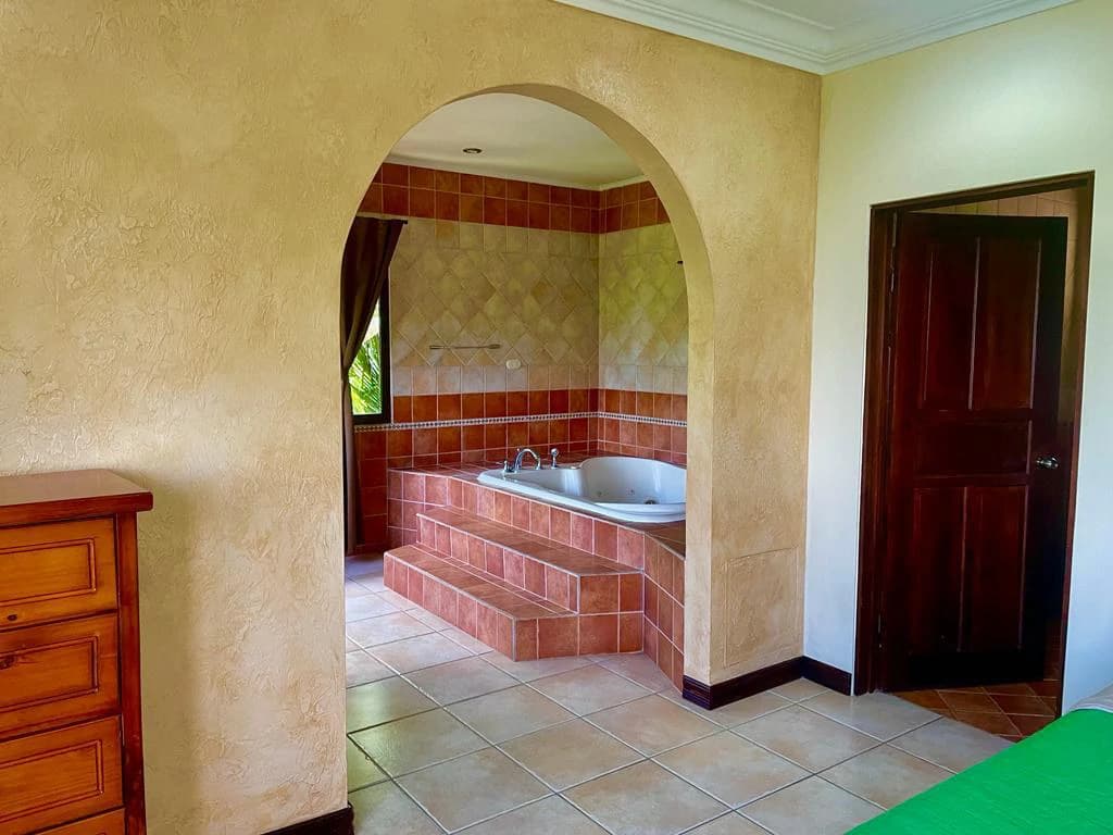 3 houses for sale with ocean views, gardens and mountains Orotina Costa Rica - photo 31