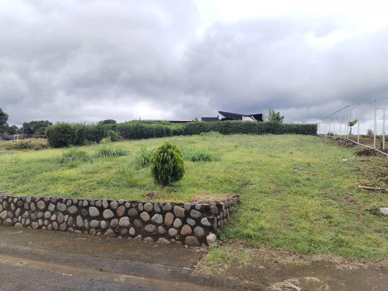 Lot for Sale in San Antonio de la Cueva, Naranjo: Perfect for Building in a Natural and Secure Setting - photo 8
