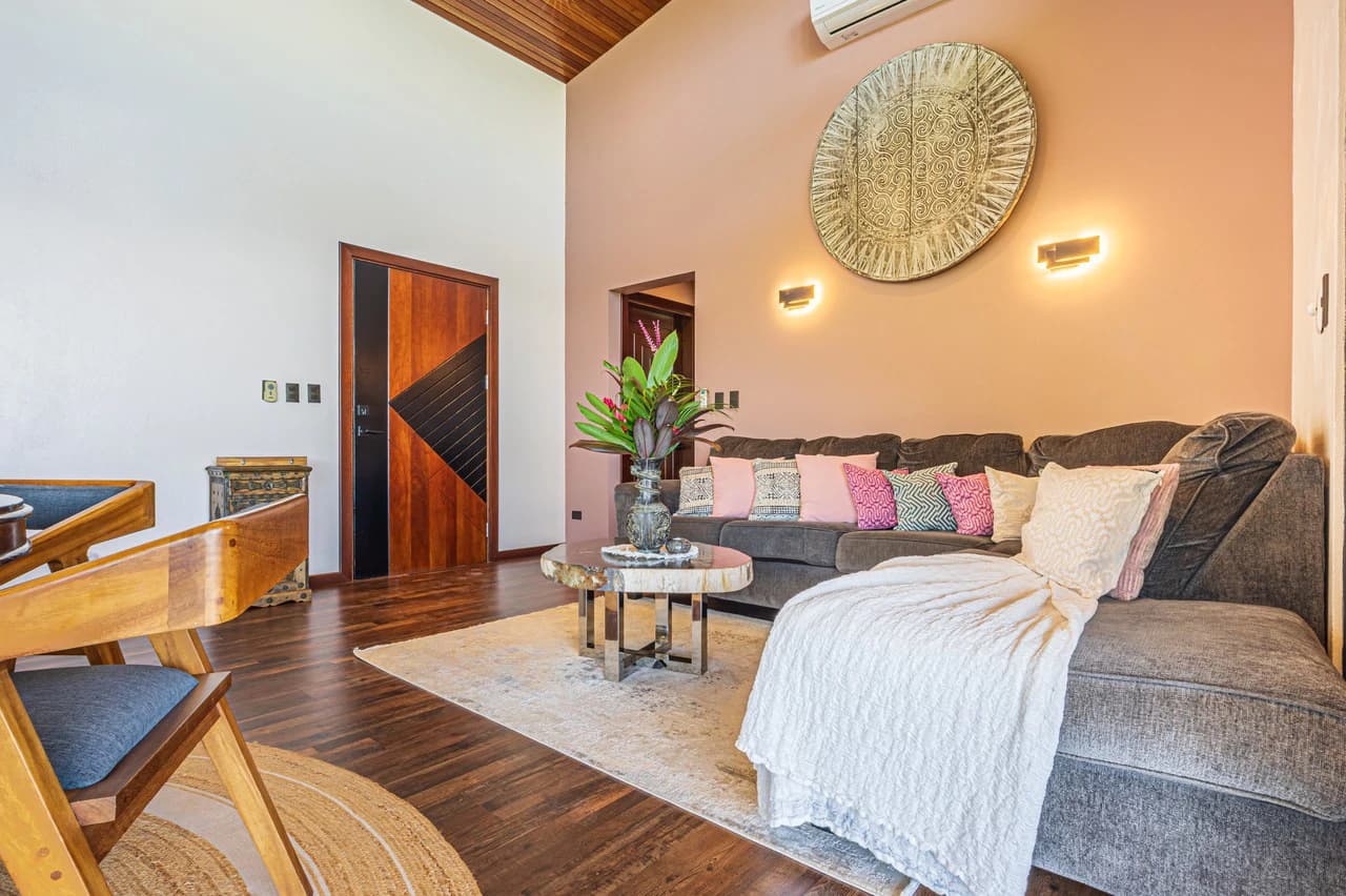 Casa Markissa: Luxury Oceanview Villa with Proven Rental Income. - photo 44