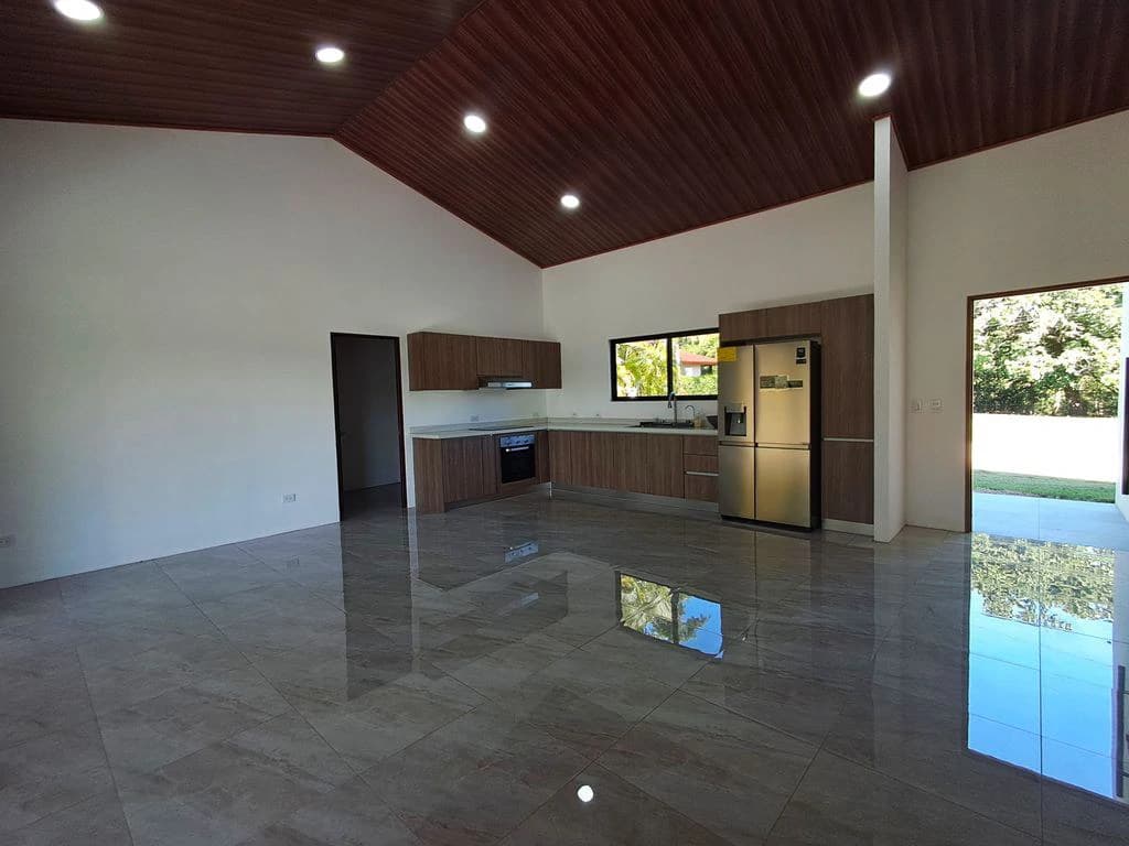Casa Luz: Brand-New Home in the Gated Community of Loma Verde - Carrillo - photo 13