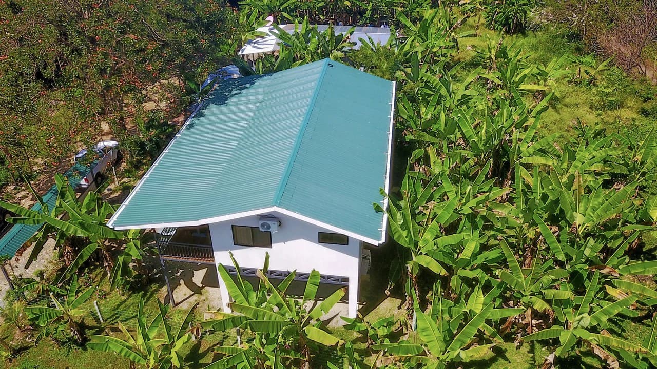 .075 ACRES – 2 Bedroom New Construction Home, Walk to the River, 5min to Playa Matapalo, 15min to Dominical!!!! - photo 2