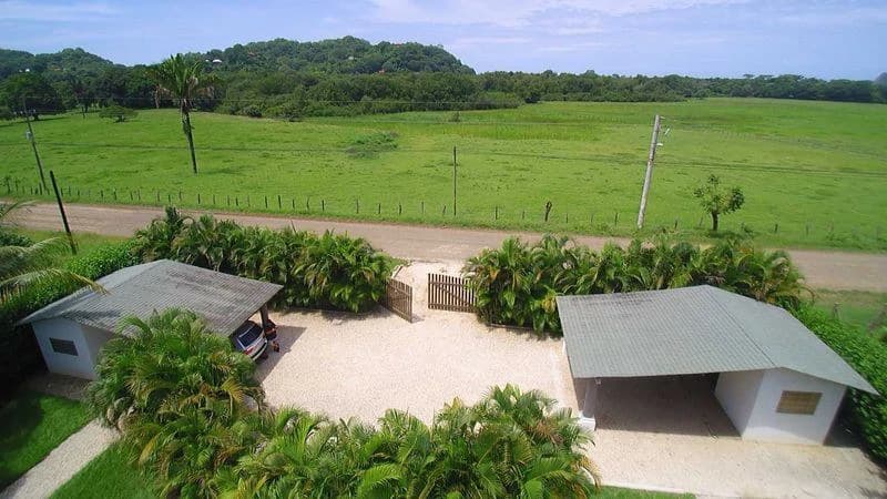 Compound Escondidas: 2 Charming and Well Built 3 Bedroom Homes and Pool, with Investment Potential to Build One More Home in Samara Beach - photo 4
