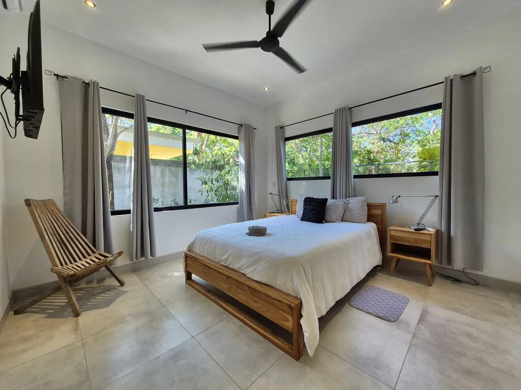 Casa Joya: Turnkey Modern Home with pool – Prime Location & Rental Income - photo 11