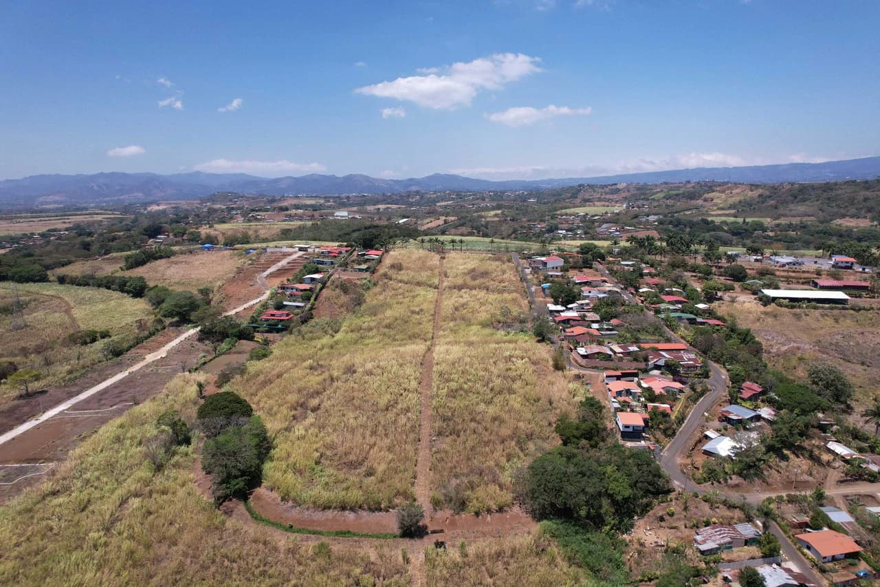 Land for Sale for Investment in Grecia - photo 3