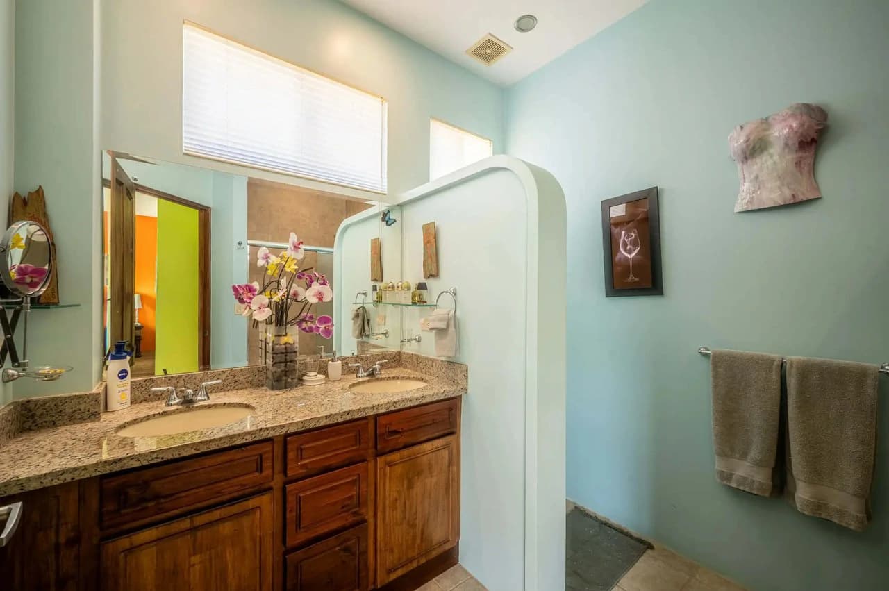 Peaceful and Secure 3BR Condo with Private Pool in Las Lomas - photo 30
