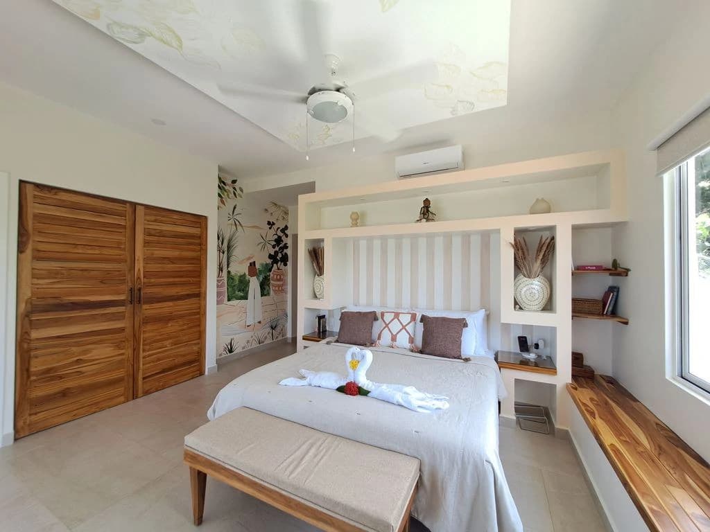 Villa Caribe & Lodge: Luxury Caribbean-Style Retreat with Stunning Ocean and Jungle Views, 3 High-End Lodges & Elegant Main Residence - photo 31