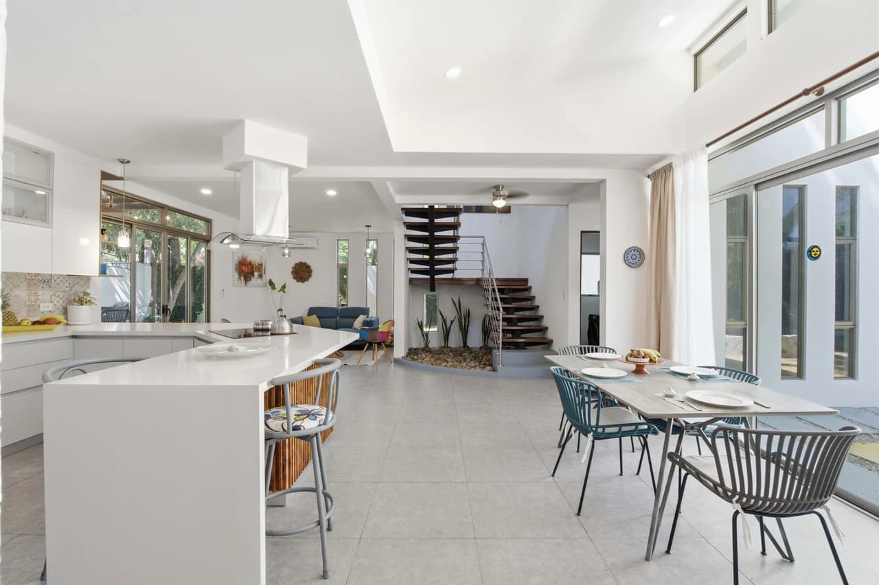 Casa Mykonos: Modern Coastal Living with Private Pool in Surfside Playa Potrero - photo 5