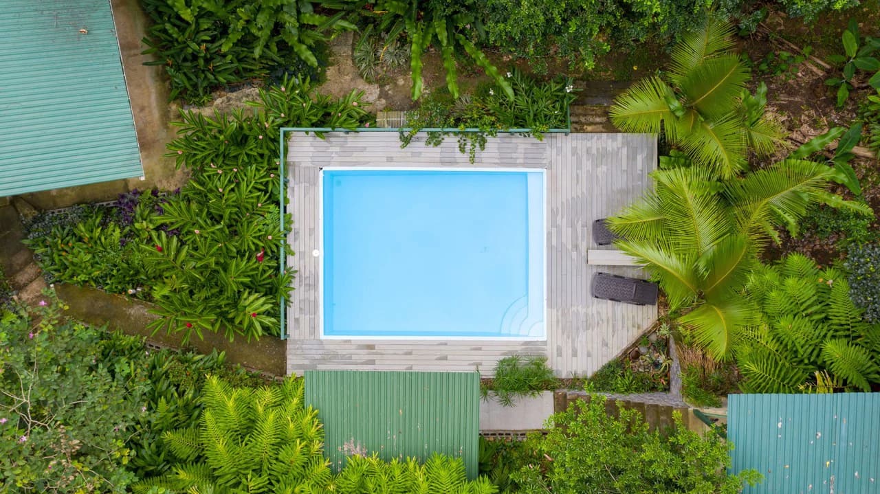 4 Bd/3 Ba - Two Caribbean Homes w/ Pool, on 5000m²: Dual Home Jungle Property in Punta Uva - photo 26