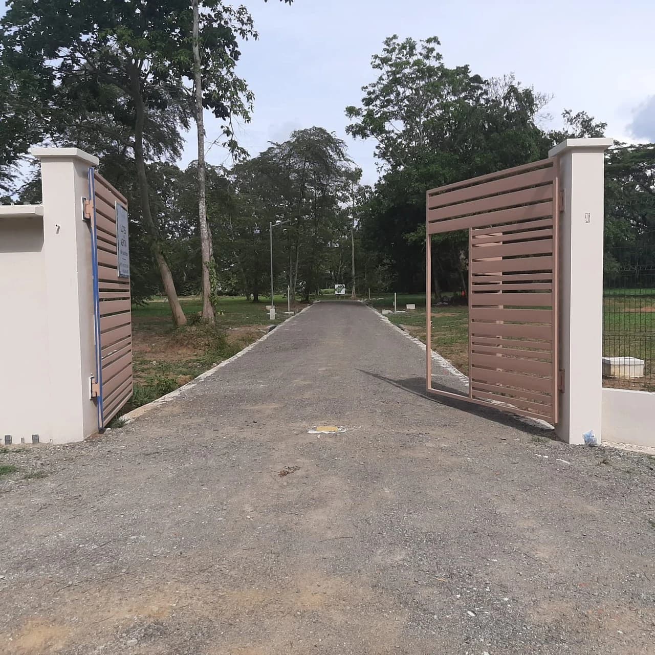 2000sqm lots close to the coast available now