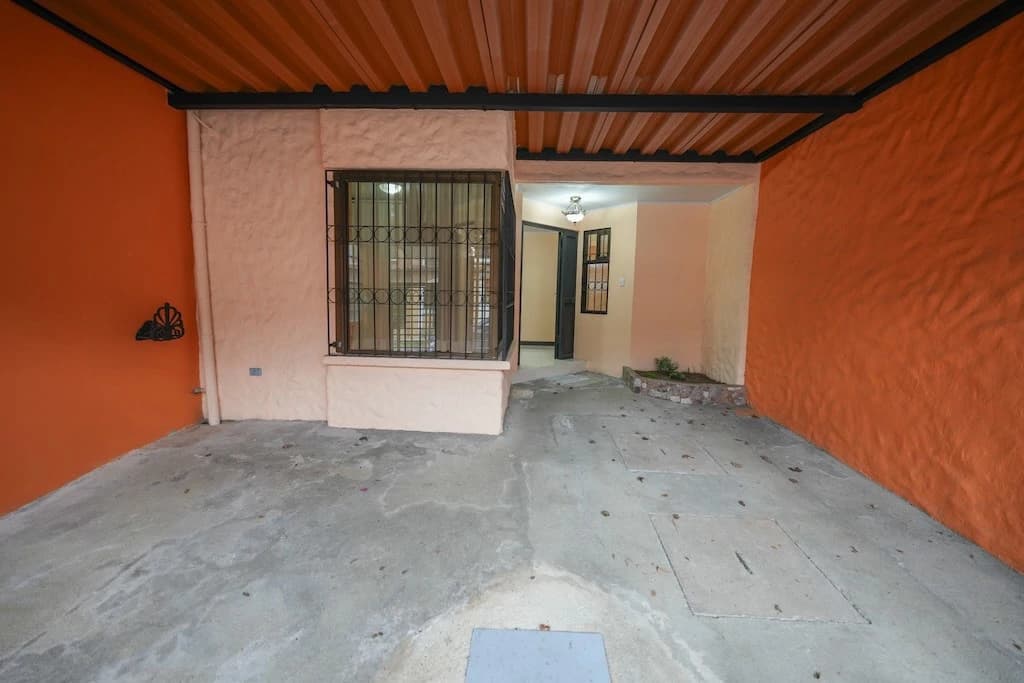 House For Sale in Lomas de Ayarco - photo 3
