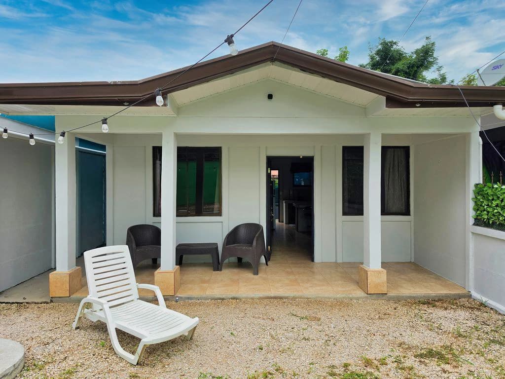 Casa Elo: Home Close to the Beaches, Combining Local Living with Rental Potential - photo 2