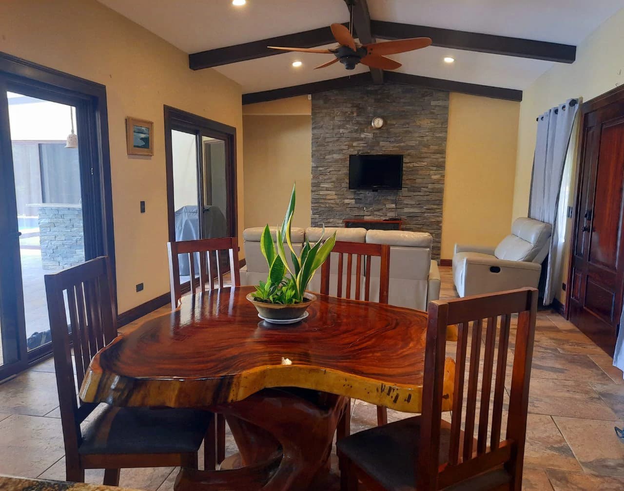 LA TOSCANA - Mediterranean Style Luxury Home on Lake Front Property. - photo 13
