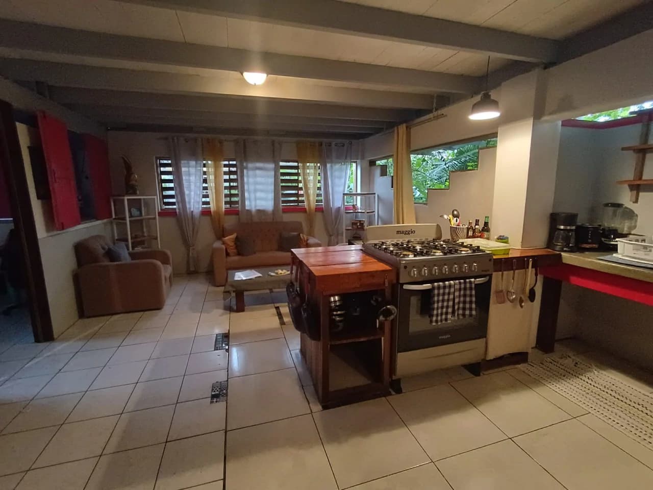 6 Bd/4 Ba: Income Producing 3 Unit Apartment In Downtown Puerto Viejo - photo 14