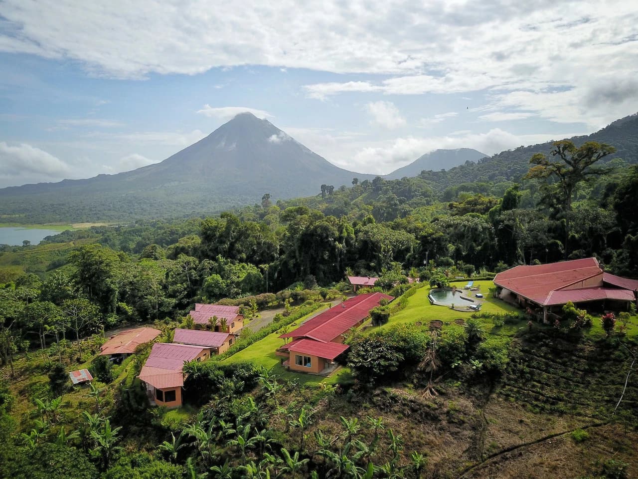 Nepenthe B&B: Hotel / B&B in the Rain Forest with spectacular views of Lake Arenal & Volcano. - photo 2