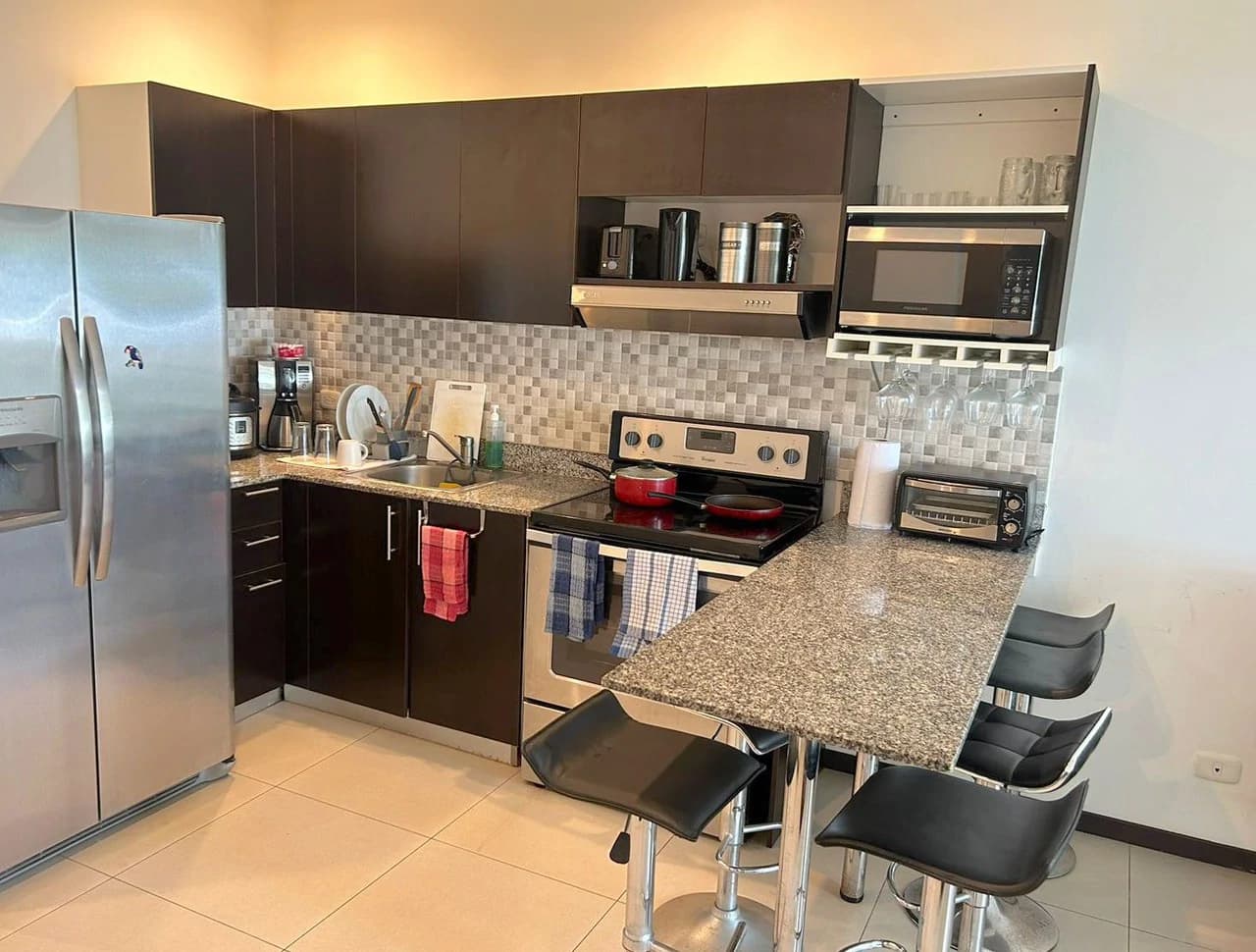 Playa Bejuco, Puntarenas, Costa Rica.: 2 bedroom, 2 bath ocean front apartment - photo 9