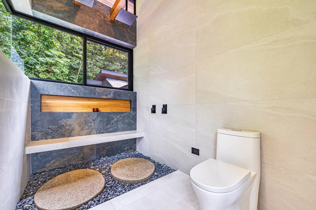 Casa Koules: Architectural 5-Bedroom Oceanview Estate in Prestigious Costa Verde Estates - photo 56
