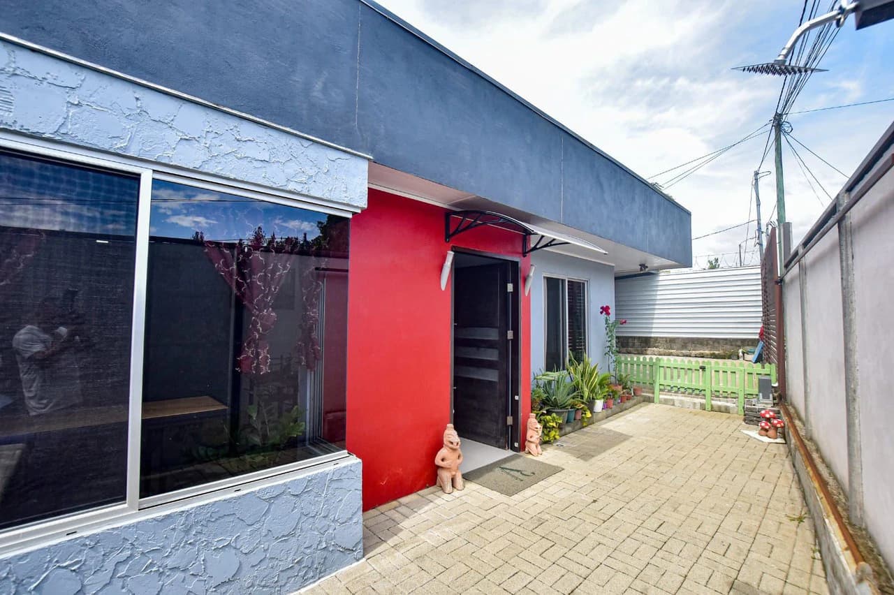 CASA EN VENTA- UBICADA EN SAN FRANCISCO: House For Sale in Daniel Flores