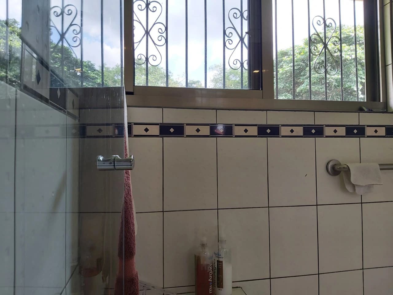 Countryside and Near the Coast House For Sale in Higuito - photo 33