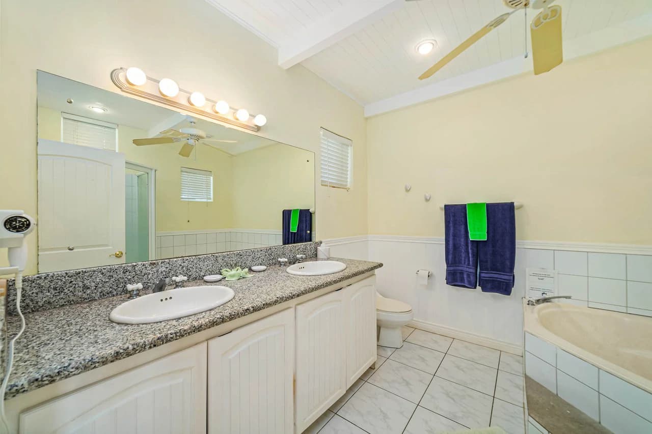 The Sanctuary #3: Ocean View Seaside Condo - photo 4
