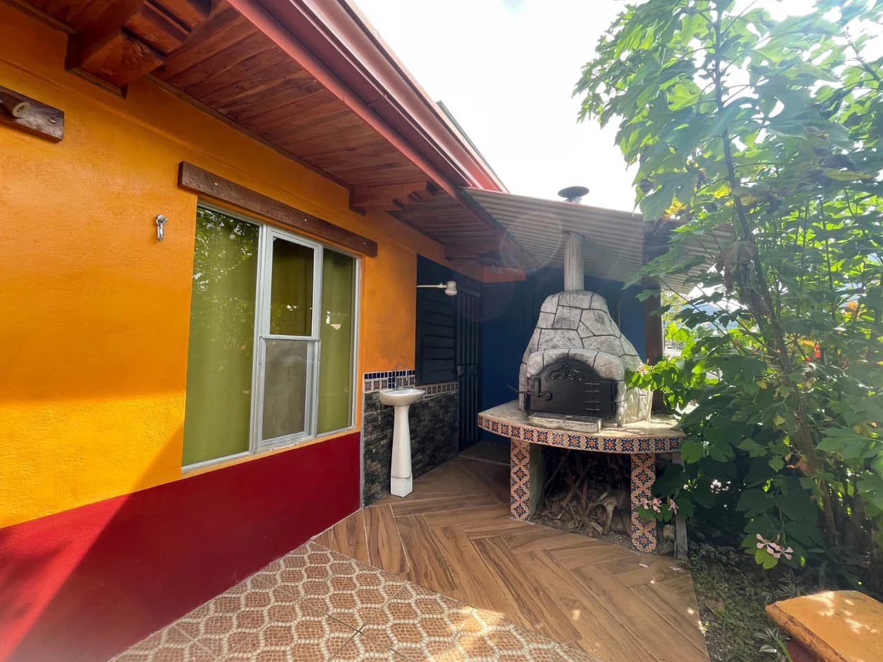 Downtown La Fortuna Airbnb Duplex with Excellent Rental History - photo 8