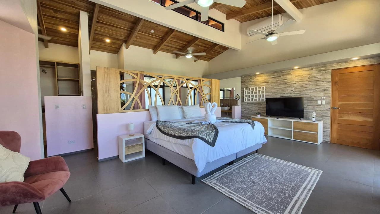 Casa Happy Eden: Elegant Ocean View Villa with Infinity Pool in Exclusive Boca del Toro – minutes from Carillo Beach - photo 13