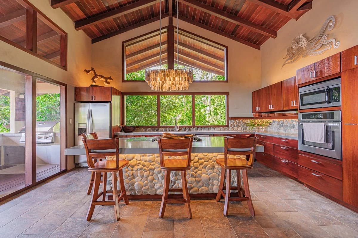 4.6 ACRES – 4 Bedroom Ultra-Private Oceanview Luxury Estate Surrounded by Rainforest!!! - photo 37