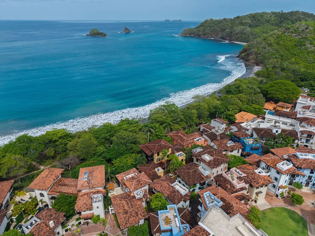 16 Calle La Ronda: Renovated Three-Bedroom Home Steps from Playa Danta - photo 48