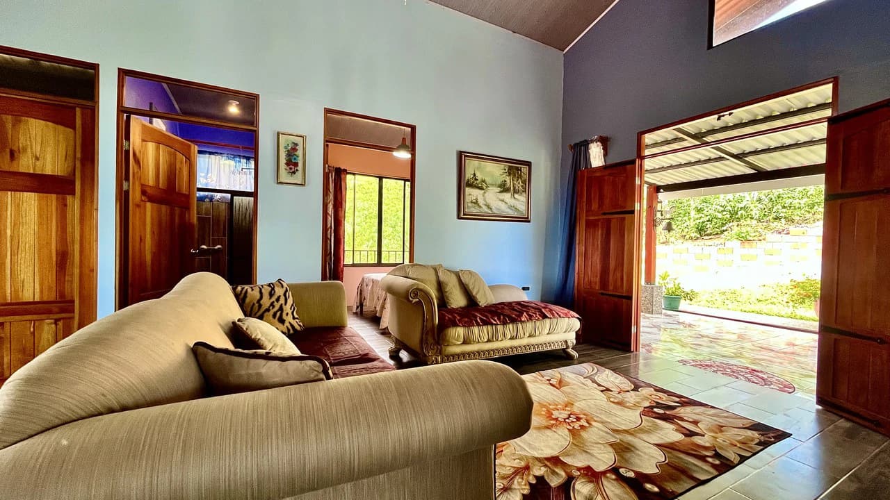 Mountain and Countryside House For Sale in Daniel Flores - photo 6