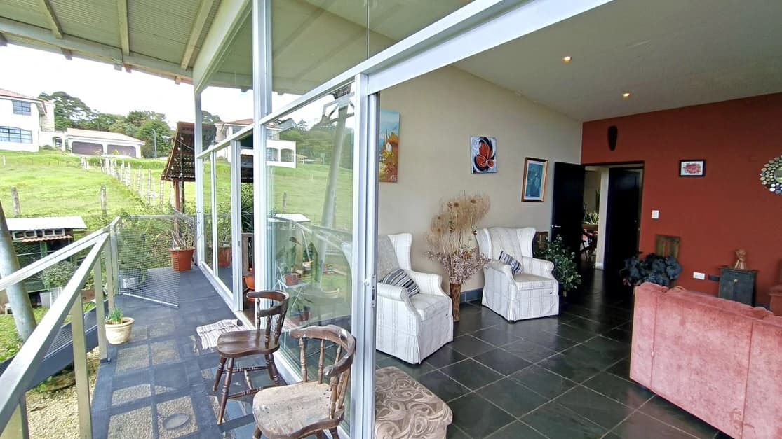 House for sale in Costa Rica: Unique Industrial style house for sale in San Isidro Heredia - photo 9