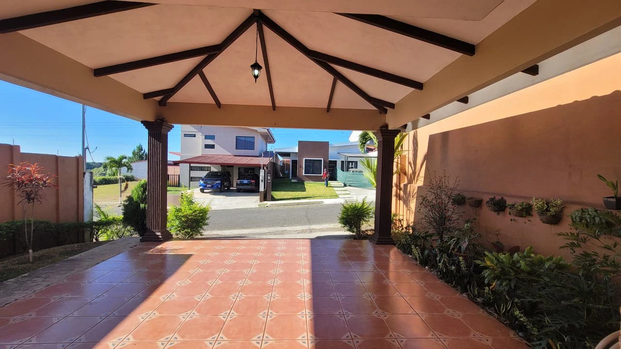Exclusive property in condominium 5 minutes from the Center of Grecia - photo 13