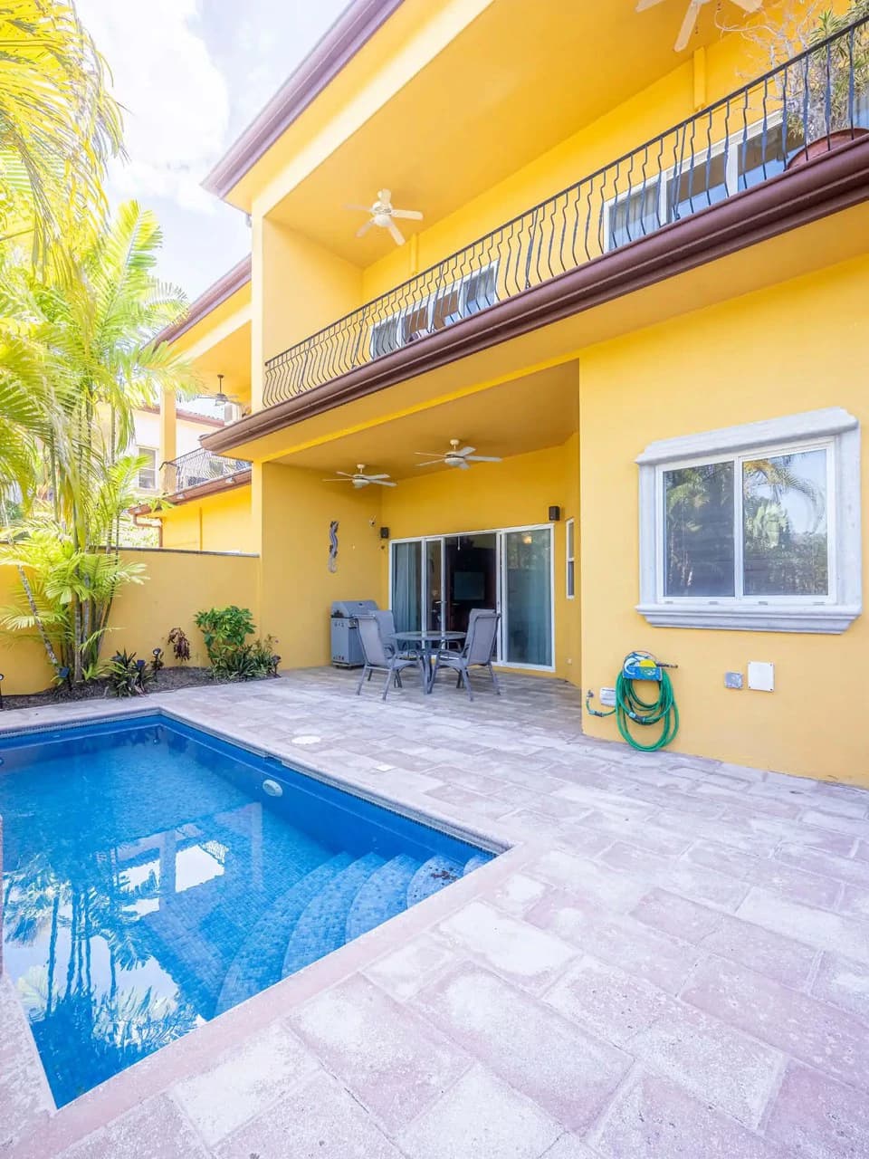 Peaceful and Secure 3BR Condo with Private Pool in Las Lomas - photo 21