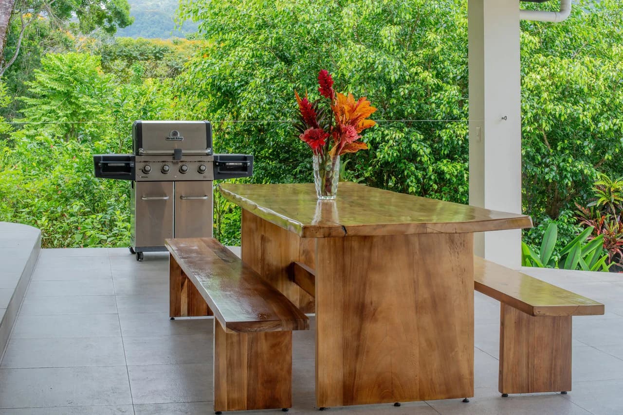 6.45 ACRES – 3 Bedroom Luxury Ocean View Home Surrounded By Vibrant Rainforest And Wildlife!!! - photo 23